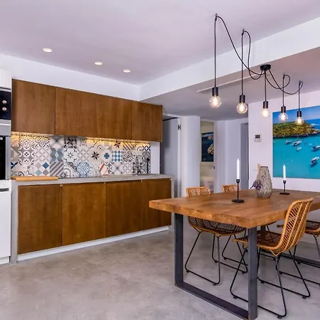 Villa 3009 - Luxurious New In Quiet Area In