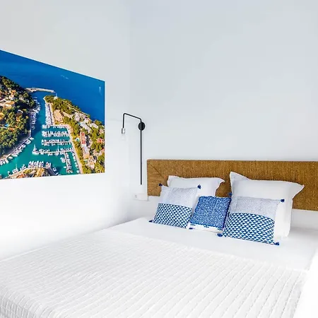 3009 - Luxurious New In Quiet Area In Villa
