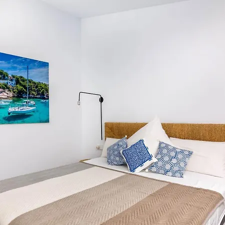 3009 - Luxurious New In Quiet Area In Villa