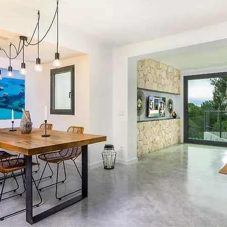 3009 - Luxurious New In Quiet Area In Villa Costa De La Calma