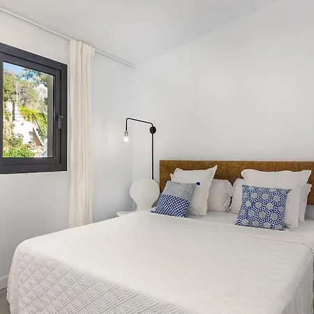3009 - Luxurious New In Quiet Area In Villa
